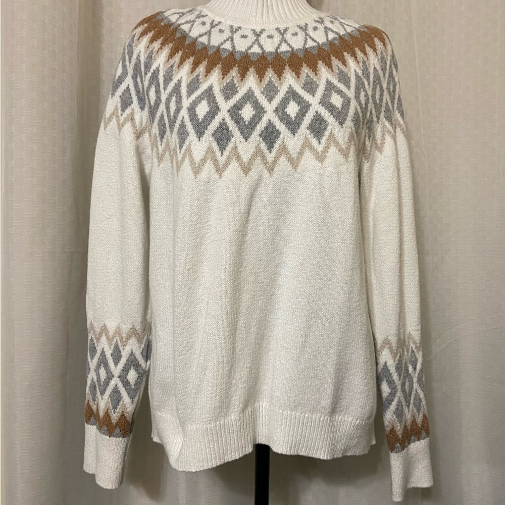 Women's Geometric Pattern Sweater - White, Gray, and Brown